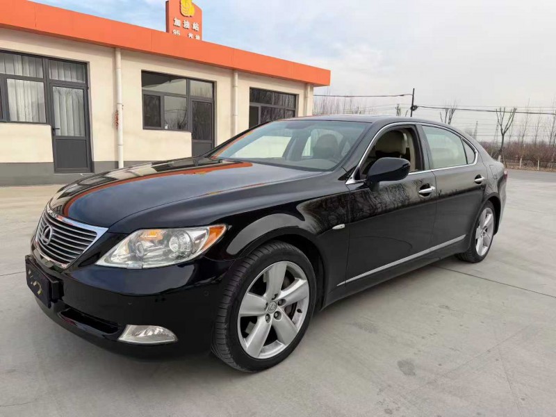 唐山10年雷克萨斯LS3
