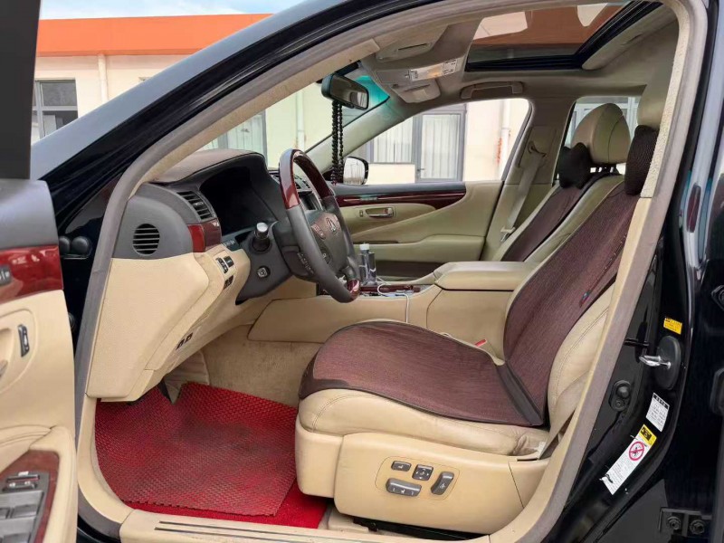 唐山10年雷克萨斯LS4