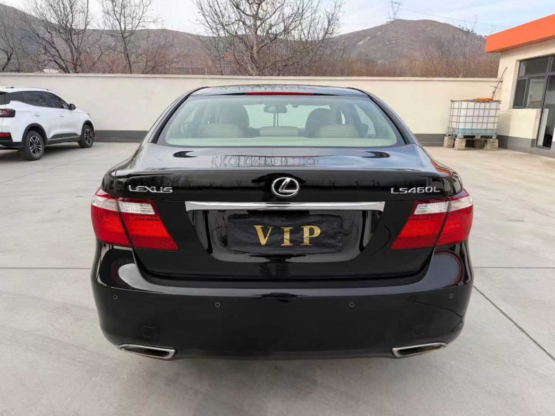 唐山10年雷克萨斯LS8