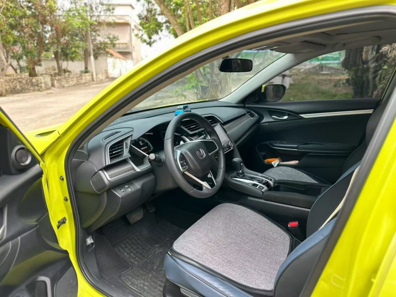 湛江21年本田思域7