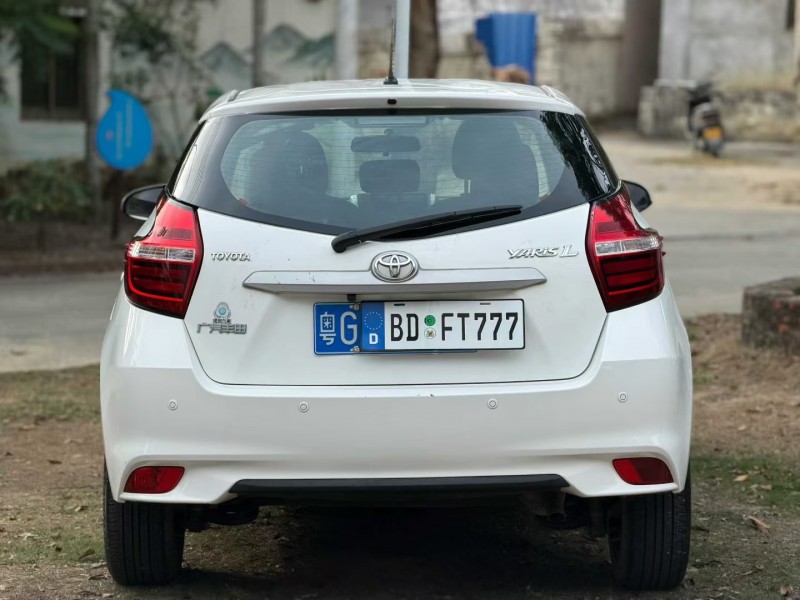 湛江20年丰田YARiS L 致炫3