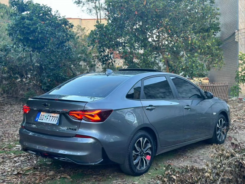 湛江20年雪佛兰科鲁泽8