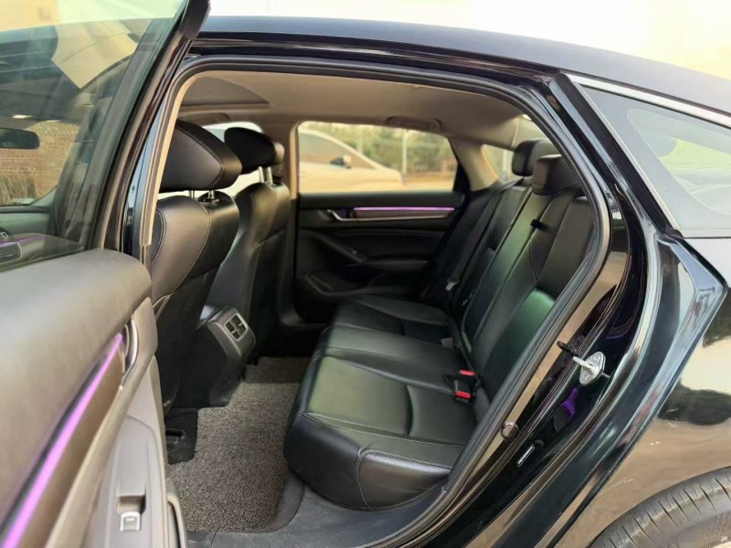 湛江18年本田雅阁6