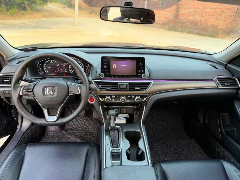 湛江18年本田雅阁9