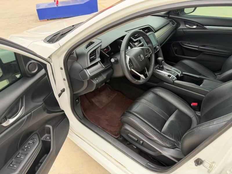 湛江18年本田思域8