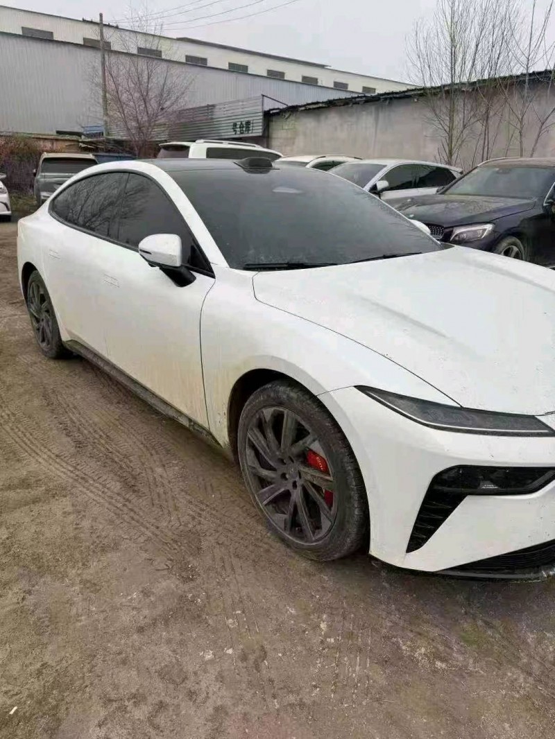 济宁25年东风奕派2