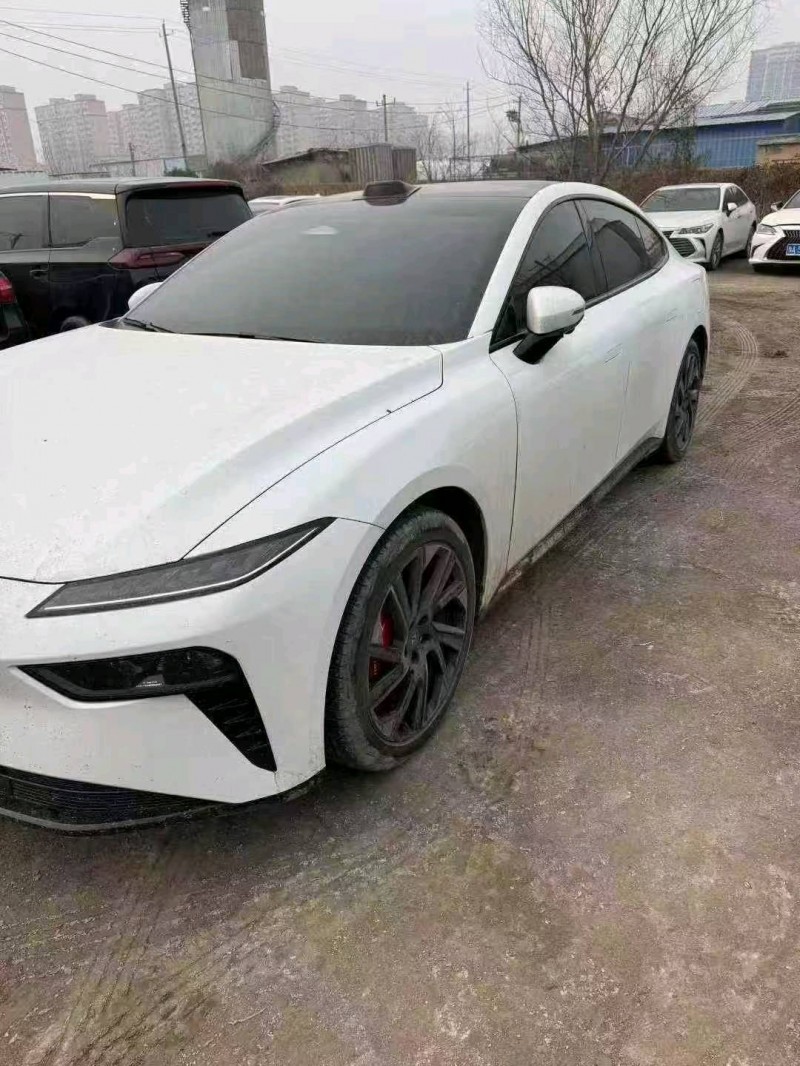 济宁25年东风奕派3