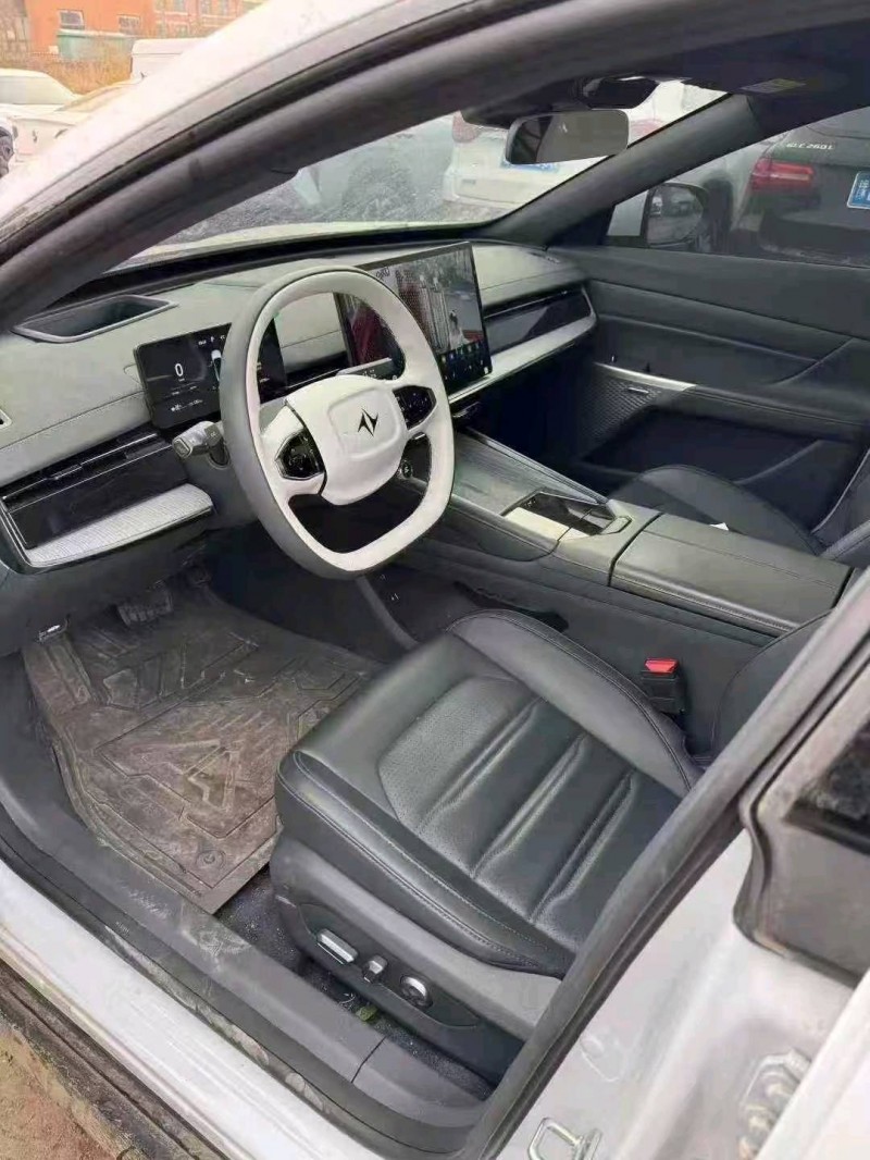 济宁25年东风奕派4