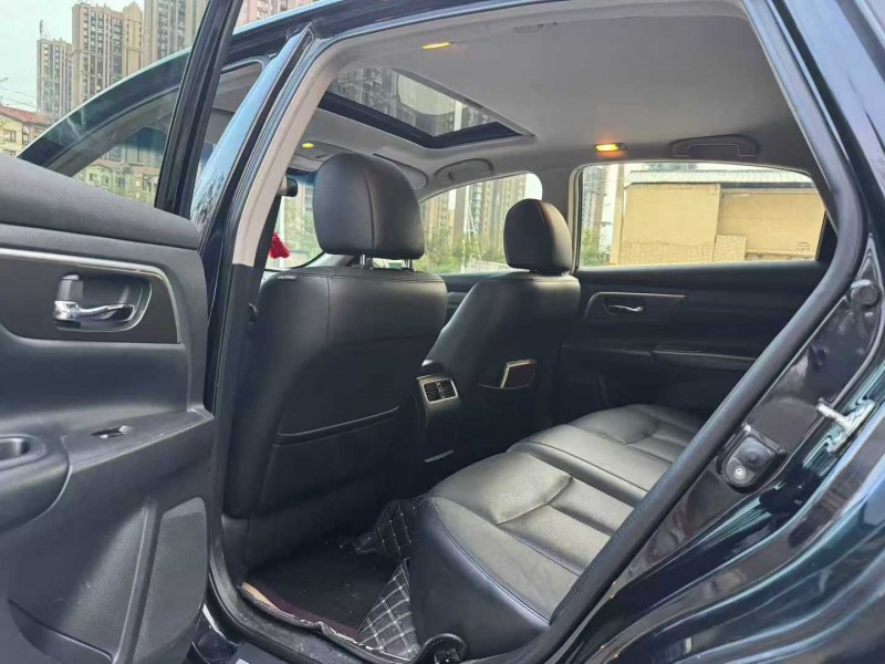 平顶山16年日产天籁6