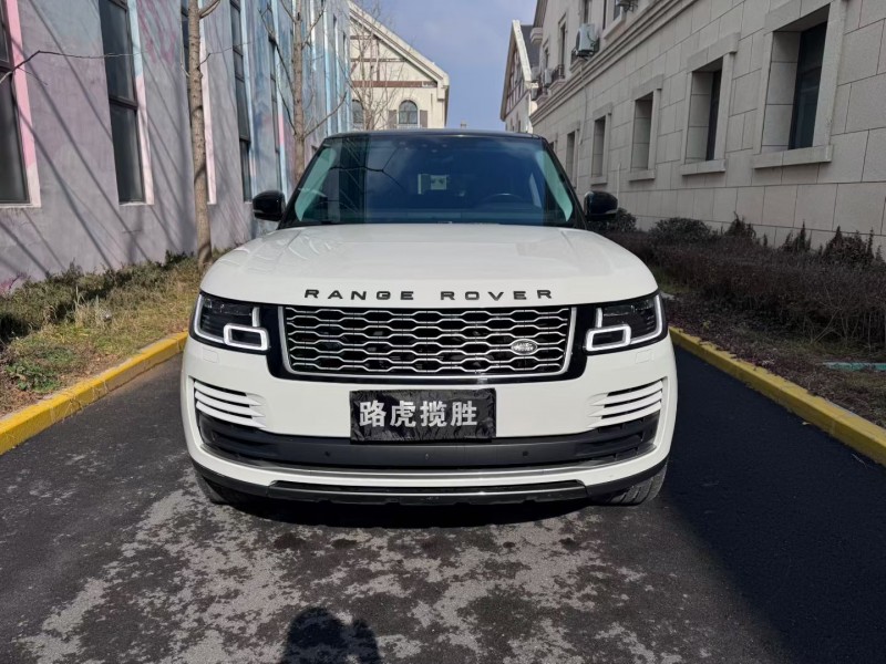 新乡19年路虎揽胜行政1