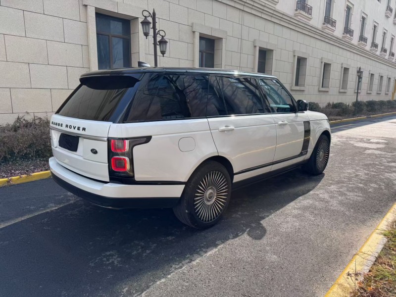 新乡19年路虎揽胜行政6