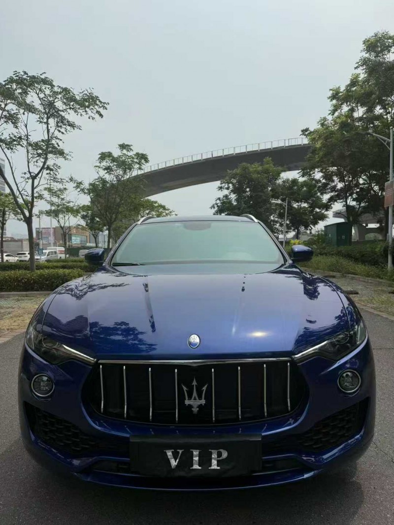 襄阳19年玛莎拉蒂Levante1