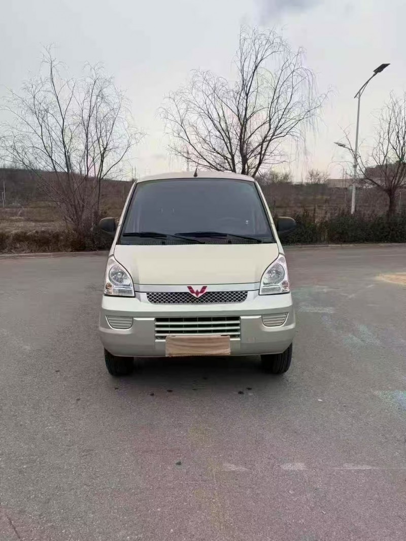 邯郸22年五菱汽车荣光1