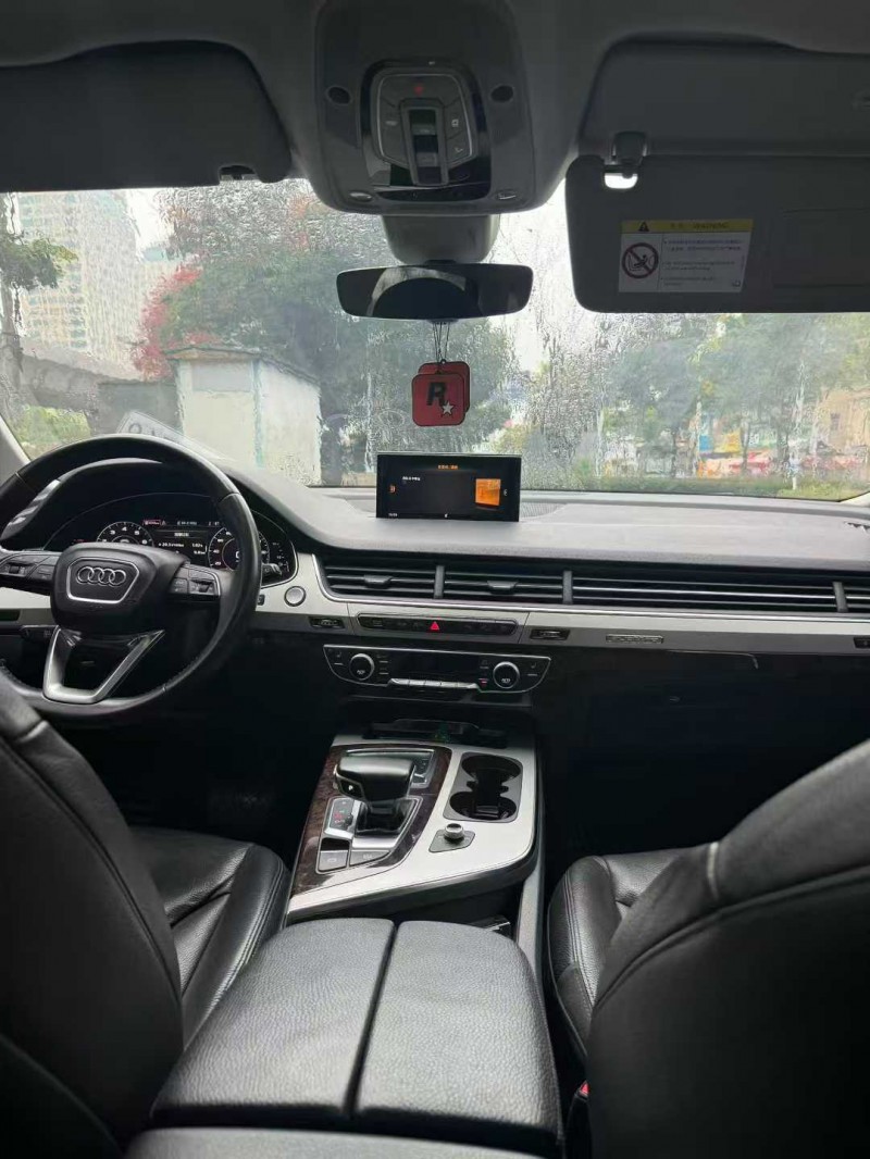 襄阳18年奥迪Q73