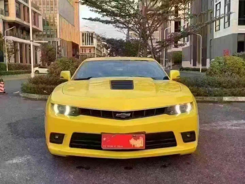 广州16年雪佛兰科迈罗1