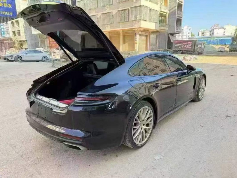 南宁20年保时捷帕拉梅拉8