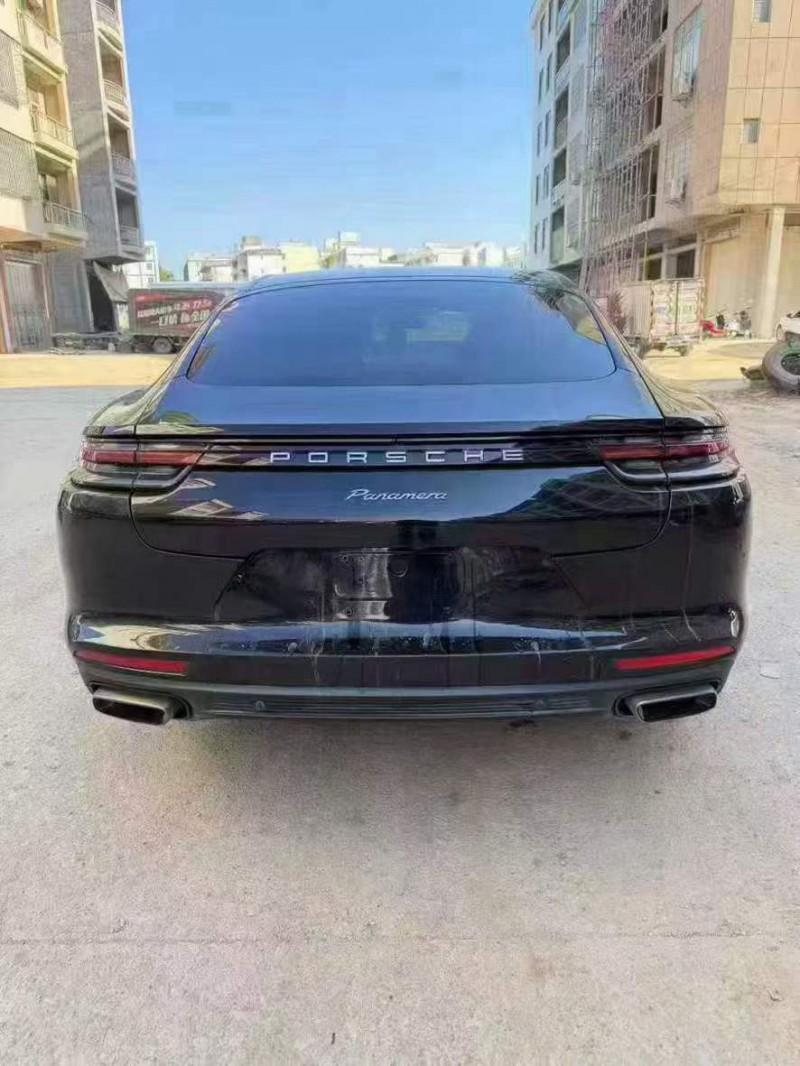 南宁20年保时捷帕拉梅拉9