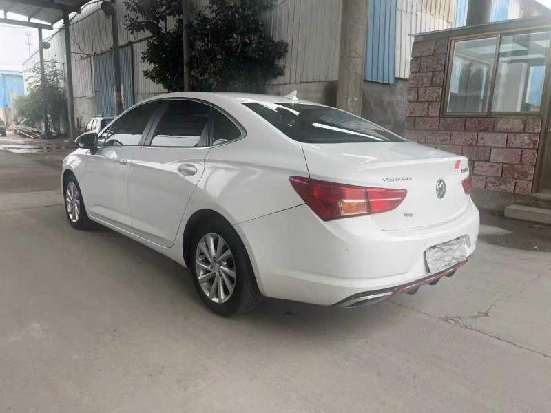 徐州17年别克威朗5