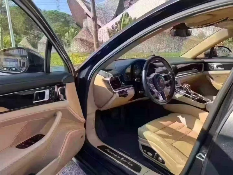 深圳17年保时捷帕拉梅拉4