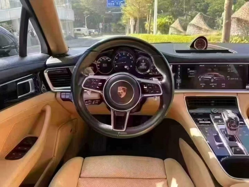 深圳17年保时捷帕拉梅拉7