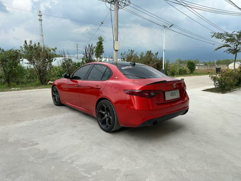 徐州20年阿尔法·罗密欧Giulia3