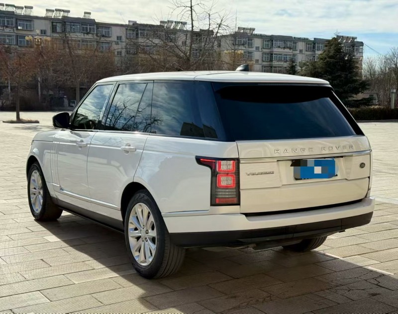 唐山18年路虎揽胜8