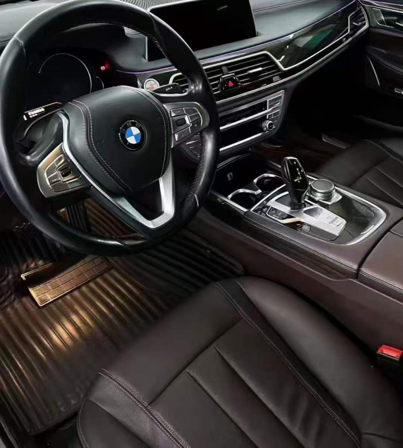 广州16年宝马7系3