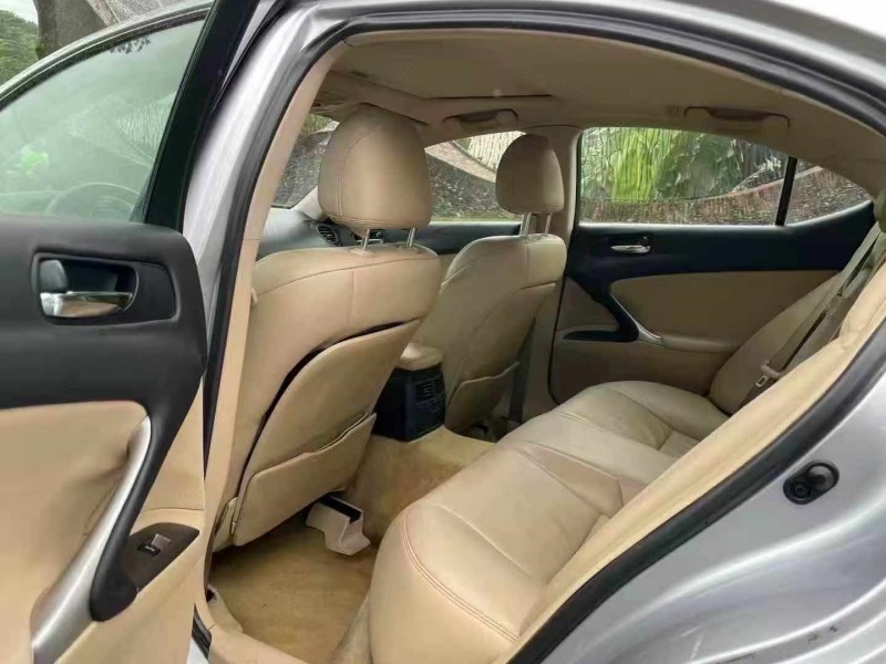 深圳07年雷克萨斯IS7