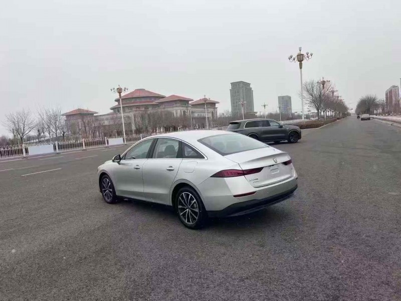 唐山26年荣威D77