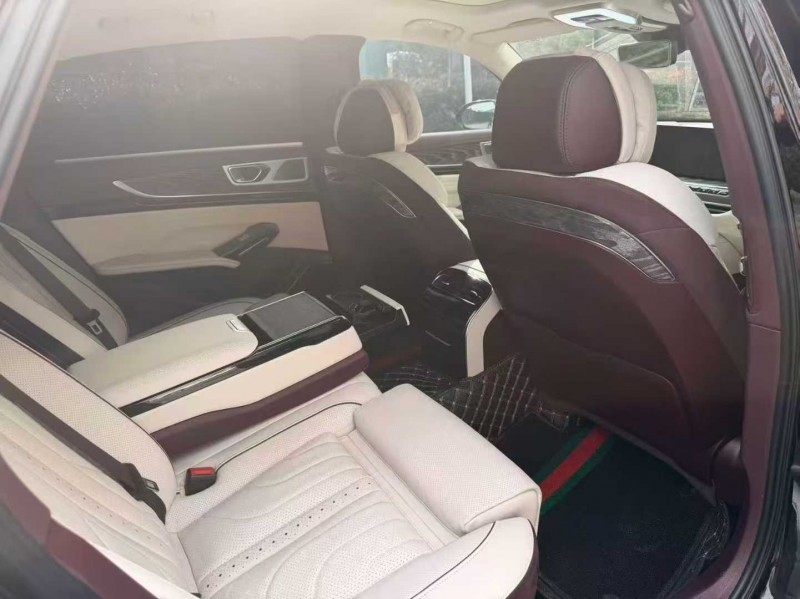 襄阳24年红旗H95