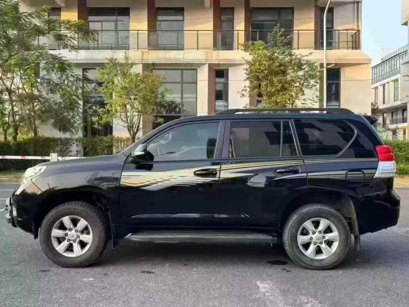 广州12年丰田普拉多4
