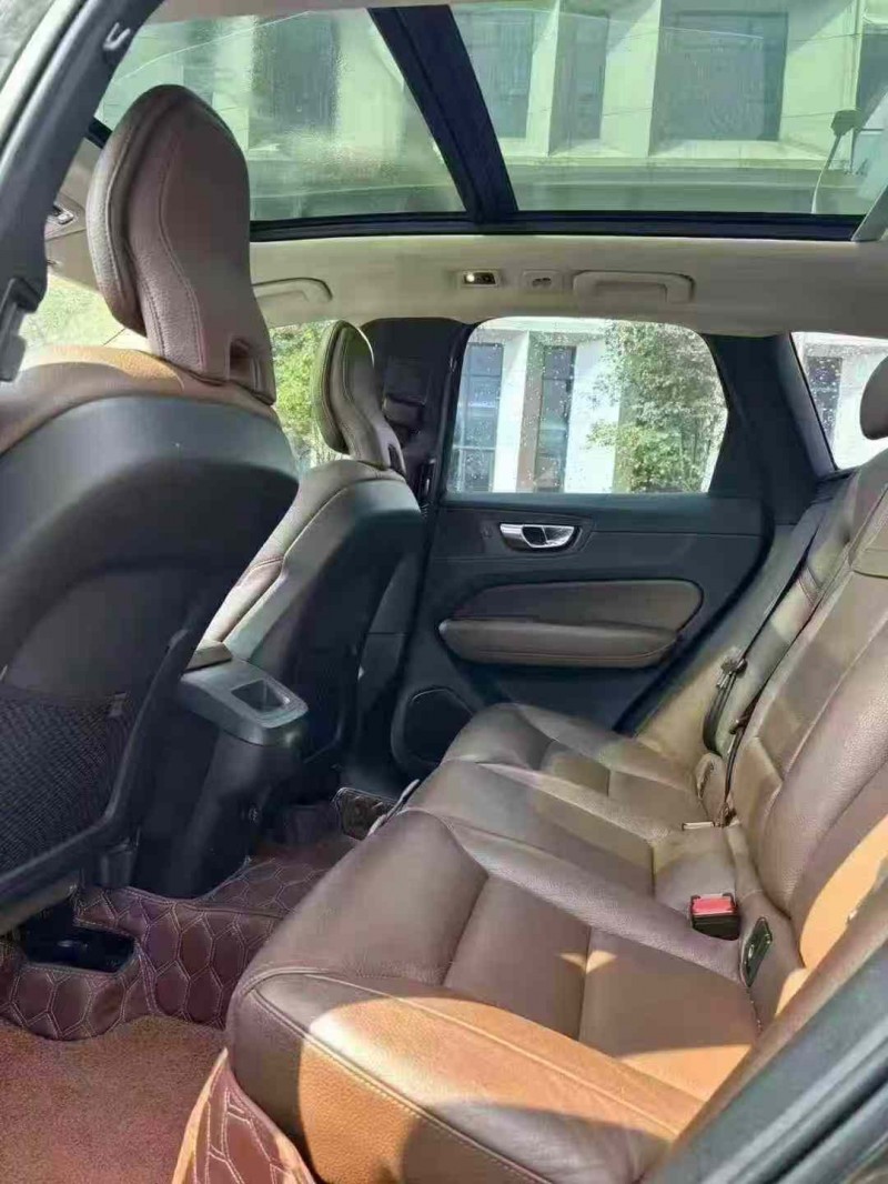 广州19年沃尔沃XC608