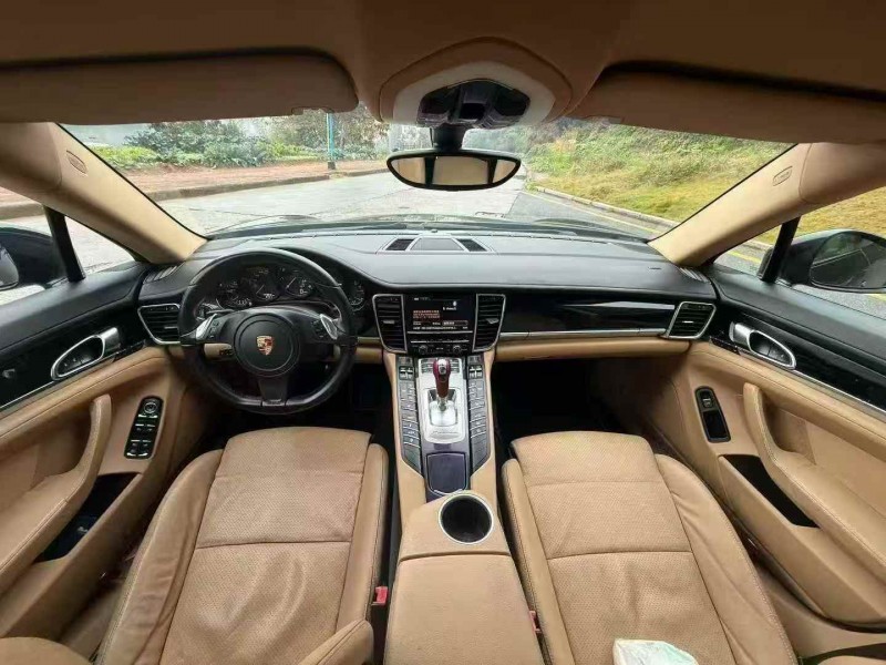 厦门13年保时捷帕拉梅拉5