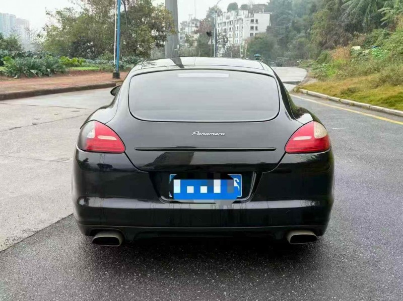 厦门13年保时捷帕拉梅拉8