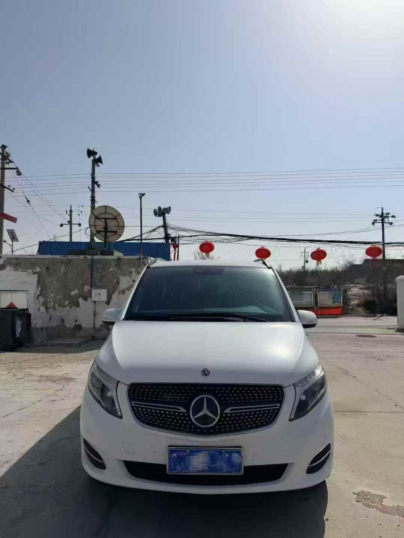 枣庄18年奔驰威霆1