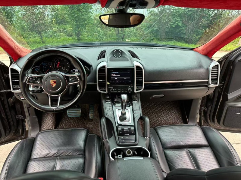 徐州17年保时捷卡宴8