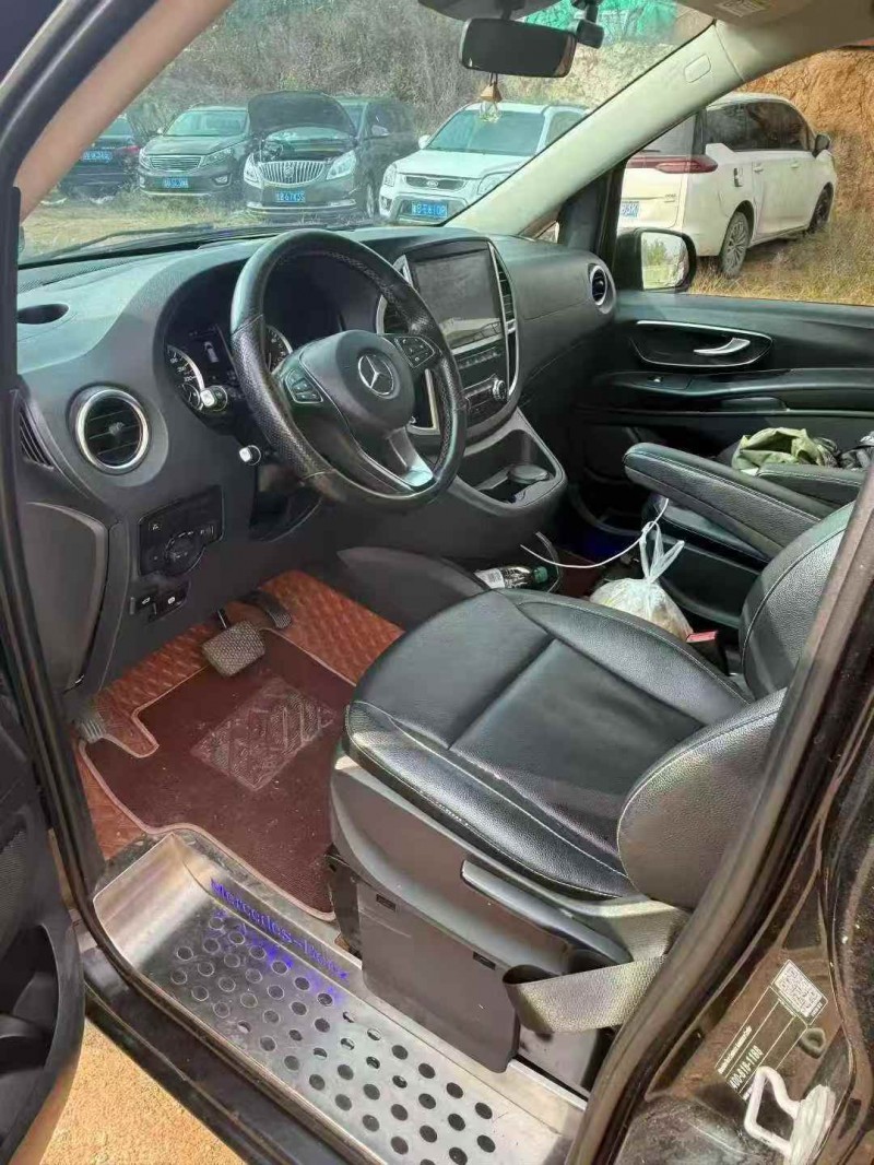 枣庄18年奔驰威霆3
