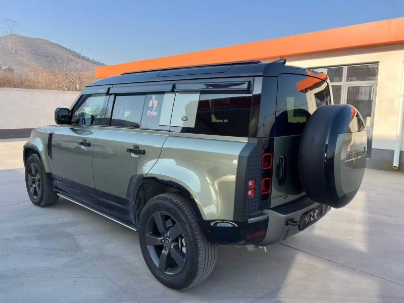 唐山23年路虎卫士8