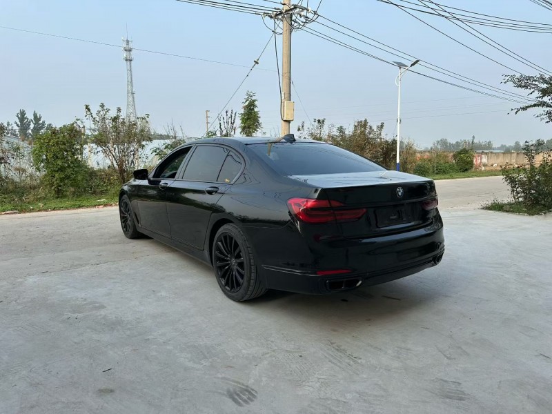 徐州17年宝马7系3