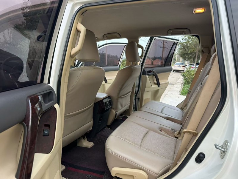 徐州17年丰田普拉多6