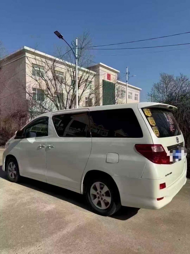 东营11年丰田埃尔法7