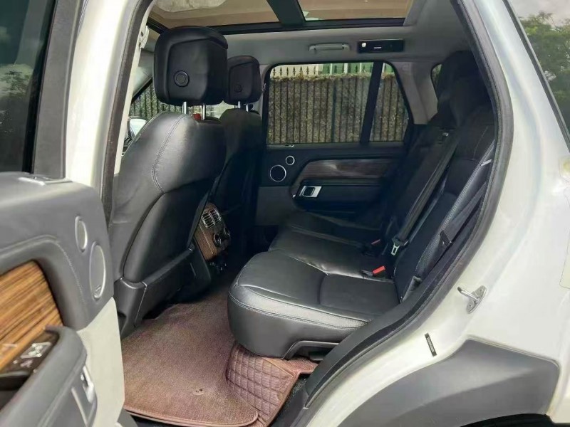 深圳18年路虎揽胜行政8