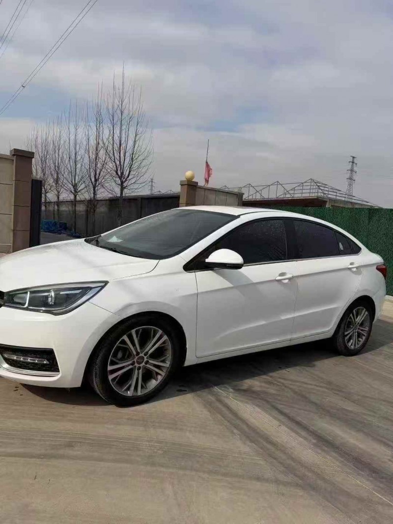 东营17年奇瑞艾瑞泽3