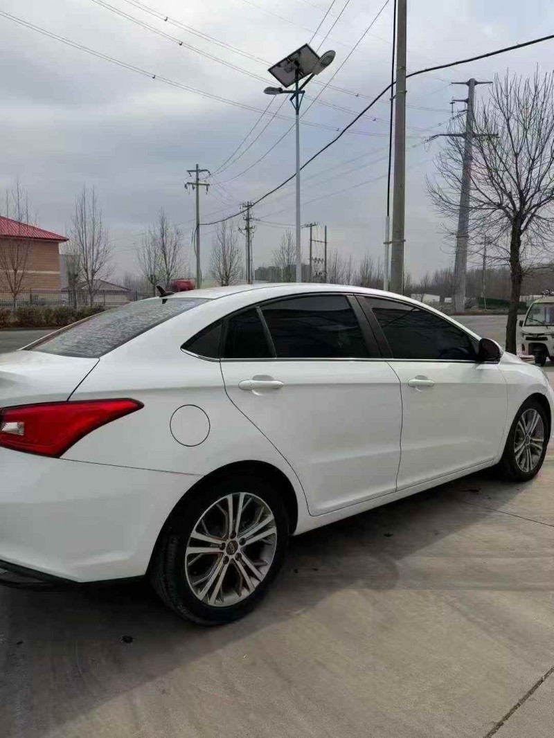 东营17年奇瑞艾瑞泽8