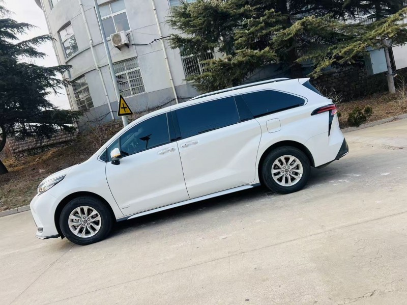 烟台25年丰田格瑞维亚3