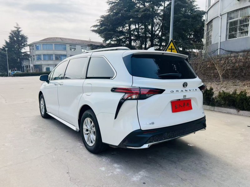 烟台25年丰田格瑞维亚4