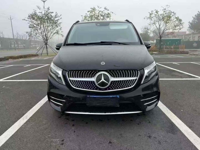 东营21年奔驰V1