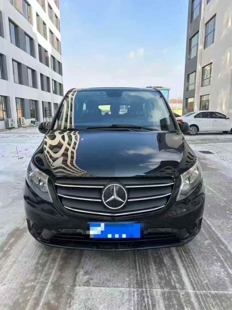 济宁22年奔驰威霆1