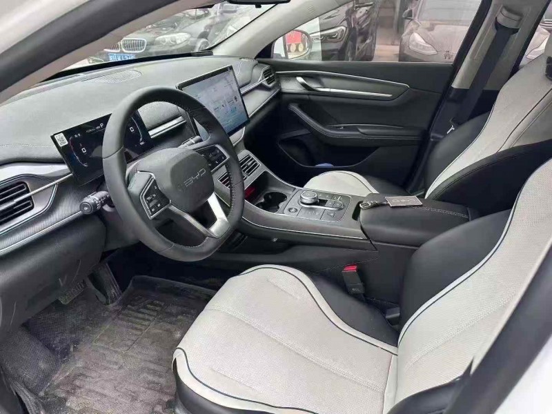 东营24年比亚迪驱逐舰3