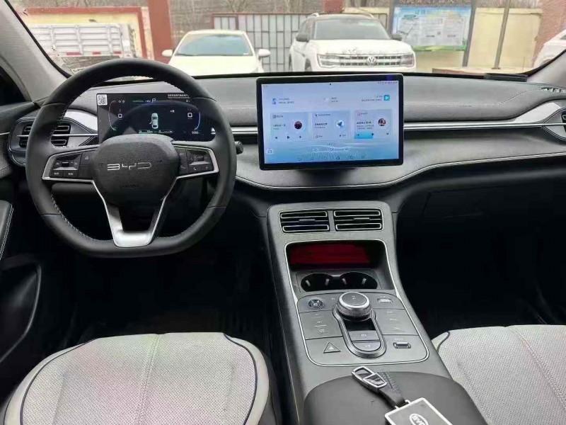 东营24年比亚迪驱逐舰5